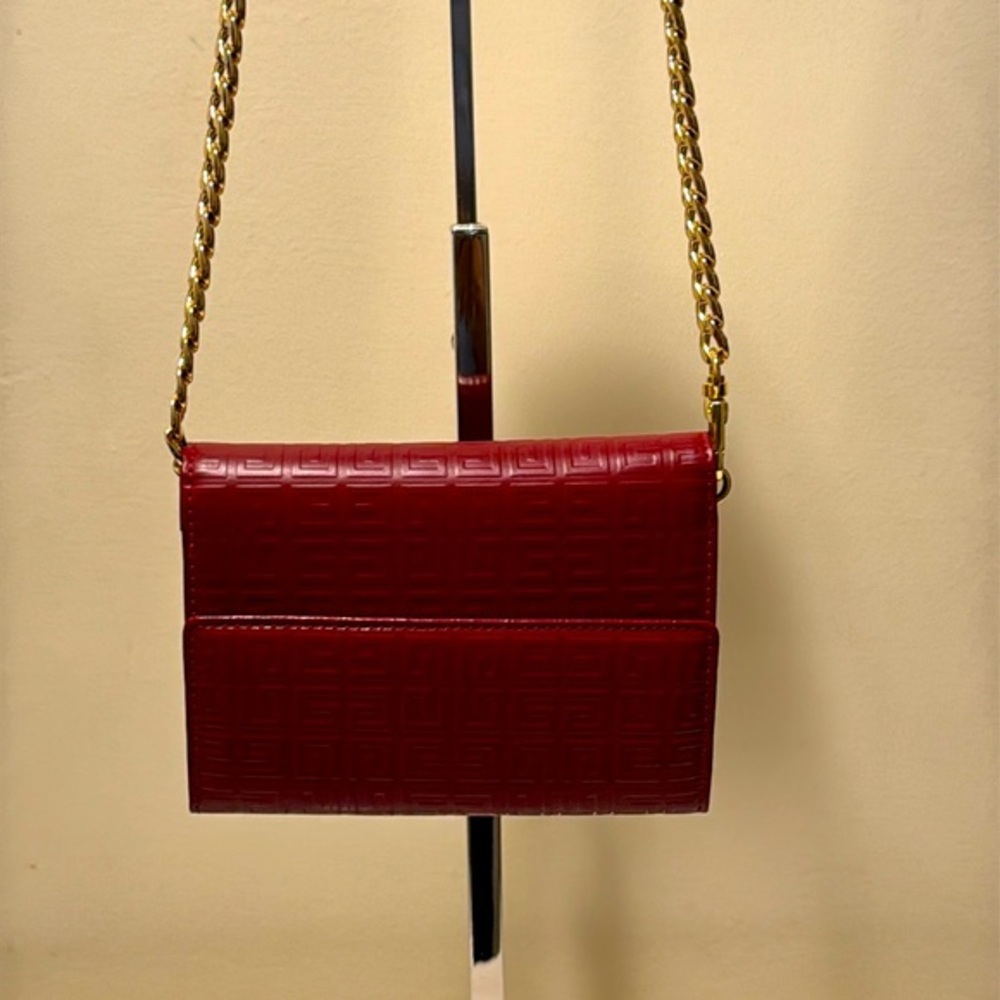 GIVENCHY COMPACT WALLET BRAND NEW (NWOT) IN WINE RED LEATHER